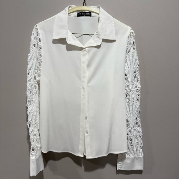 NWOT White Blouse | statement lace sleeves | Button up | De Supreso Designer - Picture 1 of 5